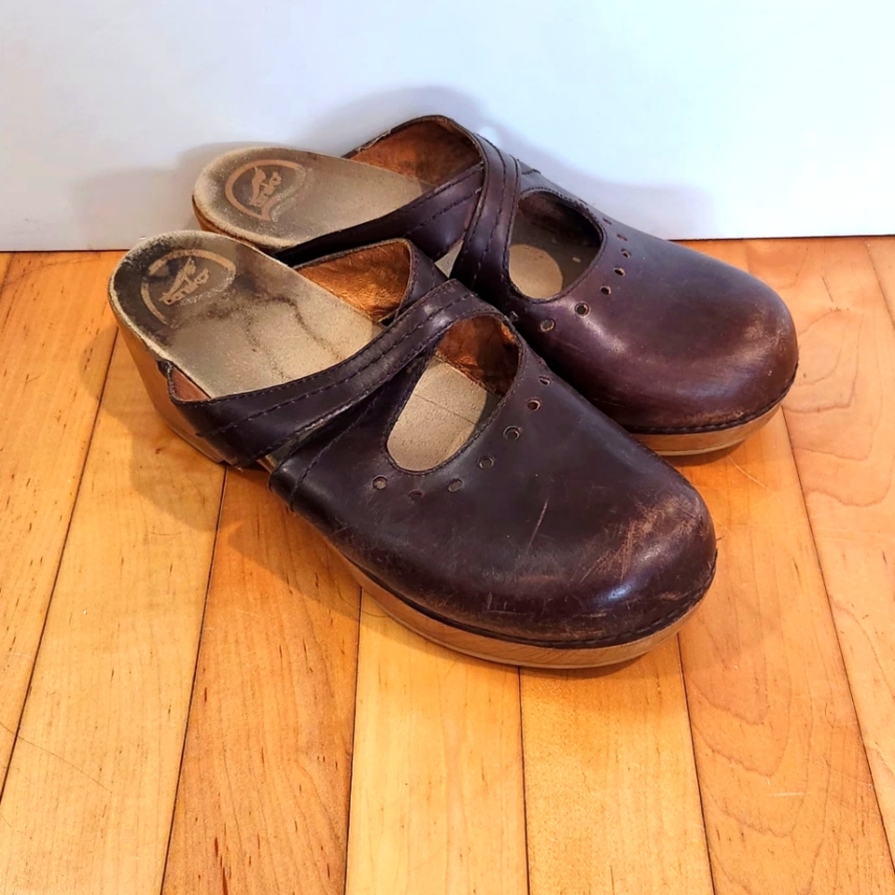Dansko size 40 Leather brown Closed toe clogs